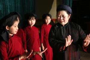Tham gia các hoạt động giáo dục trong nhà trường vừa mang lại lợi ích cho chính nghệ sĩ, nghệ nhân, vận động viên vừa mang lại lợi ích cho cộng đồng. Ảnh: ITN