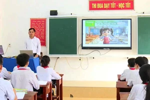 Tiết học ứng dụng AI vào thiết kế bài giảng của thầy Đặng Văn Phương (giáo viên Trường THCS Thái Phương).
