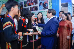 Dự án vinh dự được Thủ tướng Phạm Minh Chính, Thứ trưởng Bộ GD&ĐT Nguyễn Thị Kim Chi tới tham quan, động viên. Ảnh: GD