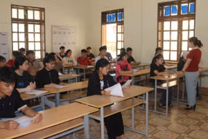 Nguồn tuyển giáo viên Tiếng Anh, Tin học ít nên gây khó khăn trong việc tuyển dụng.