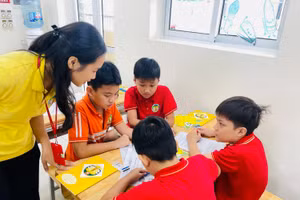 Giờ học của cô trò Trường Tiểu học Thăng Long (Hoàn Kiếm, TP Hà Nội). Ảnh: NTCC