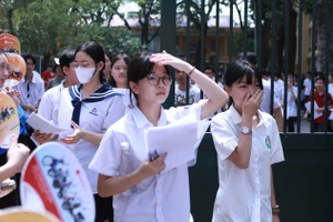 Thí sinh tham dự Kỳ thi tuyển sinh vào lớp 10 THPT tại Hà Nội năm 2025. Ảnh: Đình Tuệ 