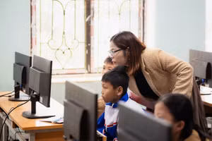 Giáo viên sử dụng hiệu quả AI sẽ đặt nền móng quan trọng trong tiến trình chuyển đổi số giáo dục. Ảnh: Mai Huệ