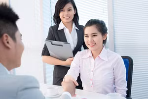 Nghề Headhunter đang trở thành công cụ giúp các doanh nghiệp giải bài toán về vấn đề nhân sự. Ảnh minh họa: INT