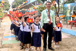 Học sinh Trường Tiểu học Thạnh An (xã Thạnh An) tựu trường năm học mới. Ảnh: NTCC