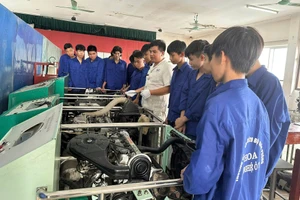 Giờ học tại Trung tâm Giáo dục thường xuyên - Ngoại ngữ, Tin học Hải Dương (TP Hải Phòng). Ảnh: NTCC