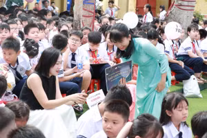 Để sinh hoạt hè hiệu quả, cần có sự phối hợp giữa gia đình, nhà trường và xã hội. Ảnh: TT