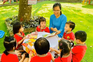 Cô trò Trường Mầm non Ngọc Sơn (TP Hải Dương, Hải Dương). Ảnh: Thế Anh