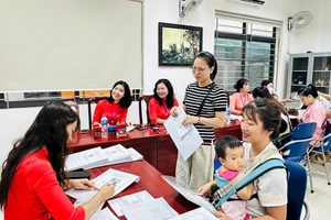 Tuyển sinh vào lớp 1 tại Trường Tiểu học Thành Công B (Ba Đình, Hà Nội). Ảnh: NTCC