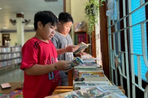 Ngày hè của em Phạm Gia Nghĩa ý nghĩa hơn khi có không gian đọc sách và vui chơi. 