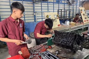 Một buổi thực hành tại Trường Trung cấp Nguyễn Tất Thành. 