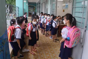Học sinh một trường tiểu học tại TPHCM. Ảnh: Lê Nam