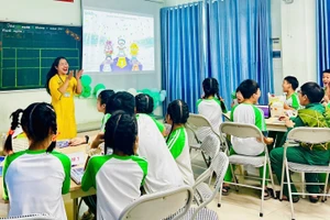 Một tiết dạy tham gia hội thi ‘‘Tỏa sáng nghề giáo trong kỷ nguyên số’’ của Trường Tiểu học Hoa Lư. Ảnh: NTCC