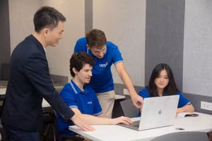 Sinh viên Trường ĐH Khoa học và Công nghệ Hà Nội. Ảnh: NTCC