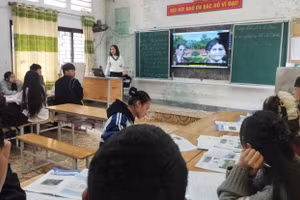 Nhờ phương pháp linh hoạt những bài giảng Lịch sử cô Tú luôn gây hứng thú cho học sinh.