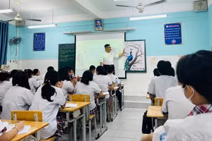 Giờ học của học viên Trung tâm GDNN - GDTX Quận 12. Ảnh: M.A