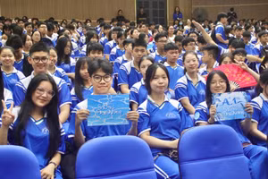 Học sinh lớp 10 Trường THPT Phan Châu Trinh (Đà Nẵng) trong buổi định hướng học tập đầu năm học 2024 - 2025. Ảnh: NTCC