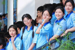 Học sinh trải nghiệm môi trường học tập tại Trường Đại học Kinh tế - Luật (Đại học Quốc gia TPHCM). Ảnh: UEL