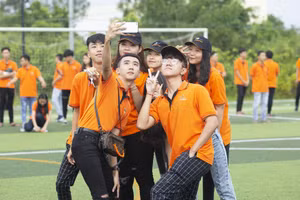 Sinh viên Trường ĐH FPT Cần Thơ trong ngày khai giảng. Ảnh: Q. Ngữ