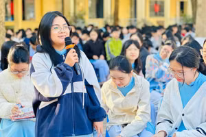 Học sinh THPT Đắk Lắk tham gia hoạt động tư vấn tuyển sinh năm 2026. Ảnh: Thế Hùng