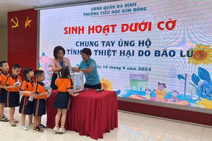 Nhiều trường học tổ chức quyên góp với tinh thần “tương thân tương ái”.