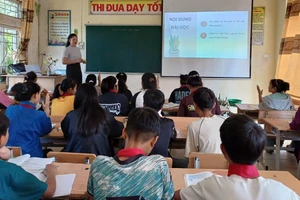 Giờ học tại Trường Phổ thông Dân tộc bán trú THCS Khoen On (Khoen On, Lai Châu). Ảnh: NTCC