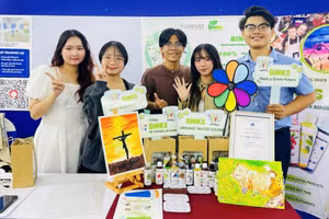 Gian hàng của dự án BINKS tại Ngày hội Khởi nghiệp đổi mới - sáng tạo quốc gia Techfest Vietnam 2024. Ảnh: NVCC