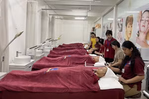 Một buổi thực hành tại Trường Trung cấp Nguyễn Tất Thành. Ảnh: Lâm Ngọc