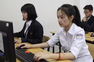 Tham gia khảo sát PISA giúp học sinh làm quen với các câu hỏi mở, đánh giá năng lực theo hướng ra đề trong Kỳ thi tốt nghiệp từ năm 2025. Ảnh: INT