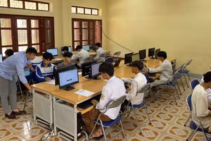 Trường THPT Mường Ảng (Điện Biên) thực hiện khảo sát thử nghiệm PISA năm 2024. 