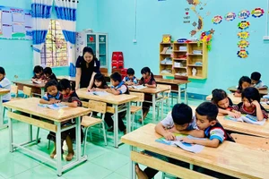 Giờ luyện đọc của học sinh lớp 2/1 Trường Phổ thông dân tộc bán trú Tiểu học & THCS Trà Nam. Ảnh: NTCC