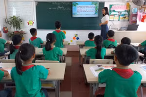 Một lớp học của Trường Phổ thông dân tộc bán trú Tiểu học và THCS Hồng Quang (Tuyên Quang). Ảnh: Mai Huệ