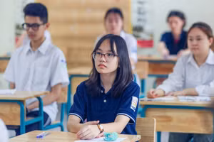 Học sinh Hà Nội trong kỳ thi tuyển sinh vào lớp 10 năm học 2024 - 2025. Ảnh minh họa: INT