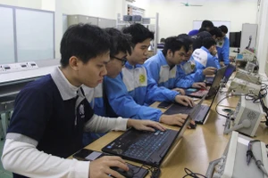 Sinh viên Trường Đại học Giao thông vận tải. Ảnh: Minh Phong