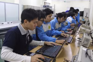 Sinh viên Trường Đại học Giao thông vận tải. Ảnh: Minh Phong