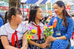 Tri ân thực sự không nằm trong một buổi lễ, mà ở thái độ ứng xử mỗi ngày của học trò. Ảnh: INT