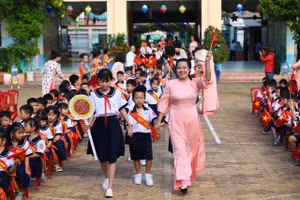 Học sinh Trường Tiểu học Bùi Văn Mới (Phước Long, TPHCM) trong ngày khai giảng năm học mới 2025 - 2026. Ảnh: NTCC