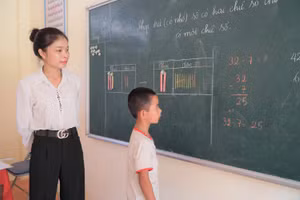 Trường Phổ thông DTBT Tiểu học Hữu Khuông (Nghệ An) thiếu hơn 10 giáo viên trong năm học 2025 - 2026.