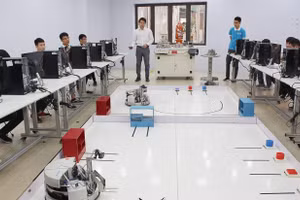 Một lớp học của Trường Cao đẳng Cơ điện Hà Nội. Ảnh: Facebook nhà trường