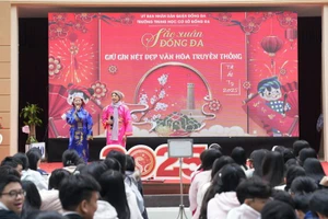 Một hoạt động giáo dục truyền thống dịp Tết Nguyên đán tại Trường THCS Đống Đa (Kim Liên, Hà Nội). Ảnh: NTCC