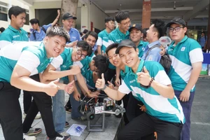 Sinh viên Trường Cao đẳng Kỹ thuật Cao Thắng tham gia cuộc thi “Mini Car Racing 2025”. Ảnh:NT