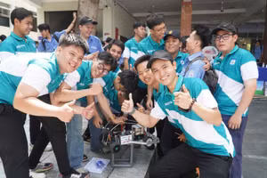 Sinh viên Trường Cao đẳng Kỹ thuật Cao Thắng tham gia cuộc thi “Mini Car Racing 2025”. Ảnh:NT