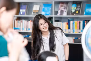 Tân sinh viên Trường Đại học Công Thương TPHCM. Ảnh: HUIT