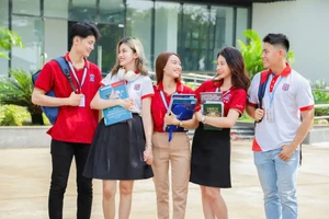 Sinh viên Trường Đại học Nguyễn Tất Thành. Ảnh: NTCC
