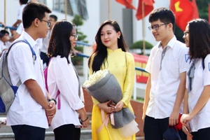 Nhiều học sinh Trường THPT chuyên Hà Nội - Amsterdam có xu hướng du học Mỹ. Ảnh: Lan Anh