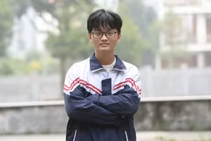 Bùi Anh Tú - học sinh lớp 11 chuyên Vật lý Trường THPT chuyên Biên Hòa.