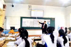 Thầy trò Trường THPT Đắk Mil (Lâm Đồng) ôn thi tốt nghiệp THPT 2025. Ảnh: NT