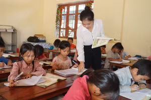 Giờ học tại Trường Phổ thông Dân tộc bán trú Tiểu học Hữu Khuông (Nghệ An).