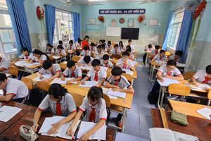 Cô giáo Nhung trong giờ lên lớp. Ảnh: NVCC