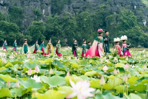 Mỗi bộ thiết kế đều ẩn chứa những giá trị sâu thẳm của văn hóa – lịch sử.